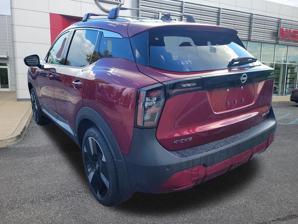 New 2026 Nissan Kicks SR w/ Cold Weather Package AWD/4WD image 8