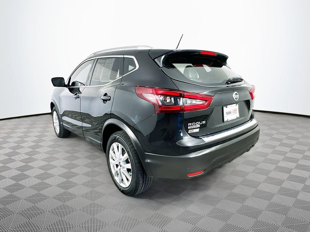 Certified 2022 Nissan Rogue Sport SV w/ Technology Package AWD/4WD image 7