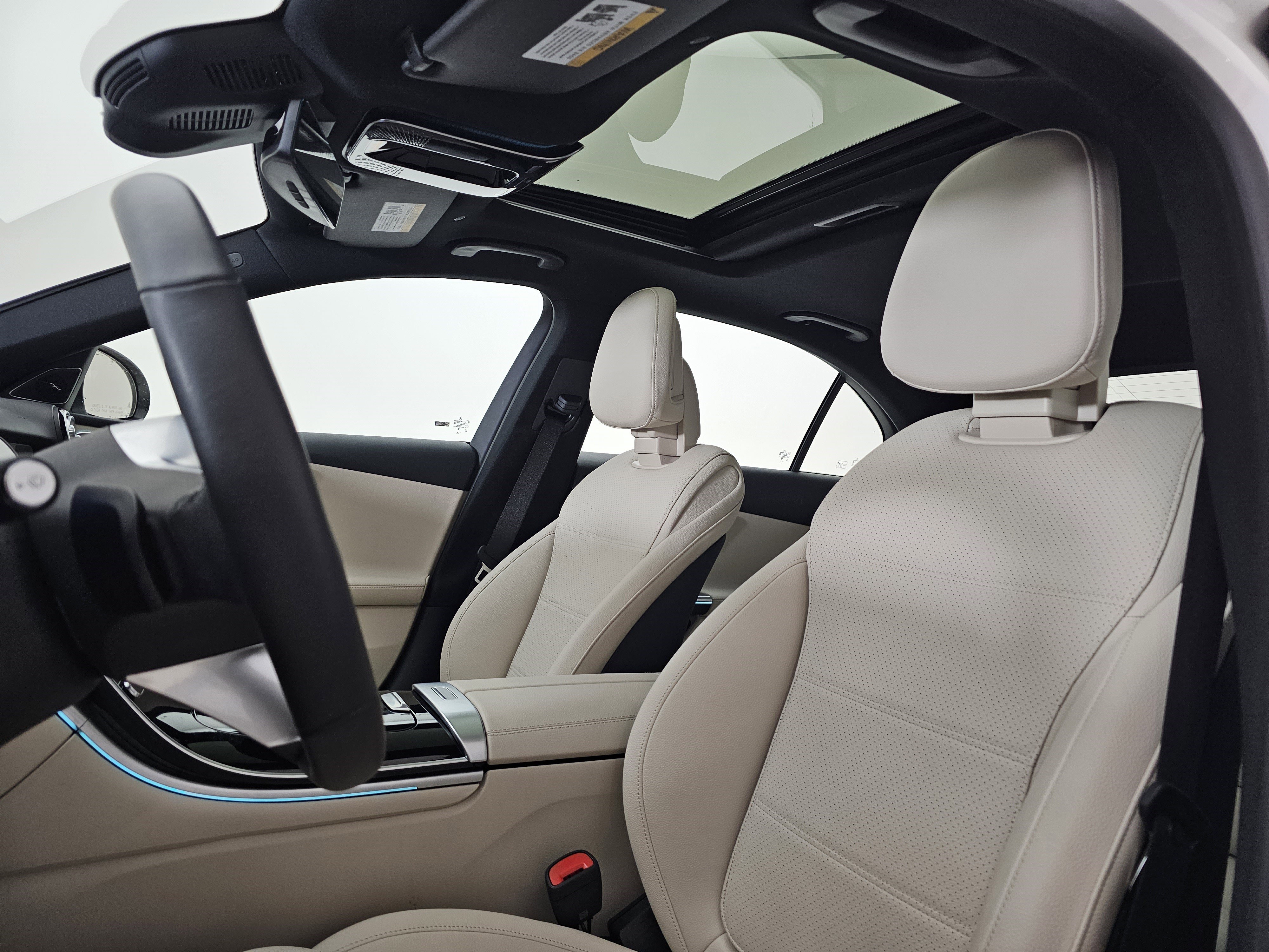Used 2025 Mercedes-Benz C 300 4MATIC Sedan image 9