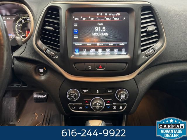 Used 2018 Jeep Cherokee Limited image 5