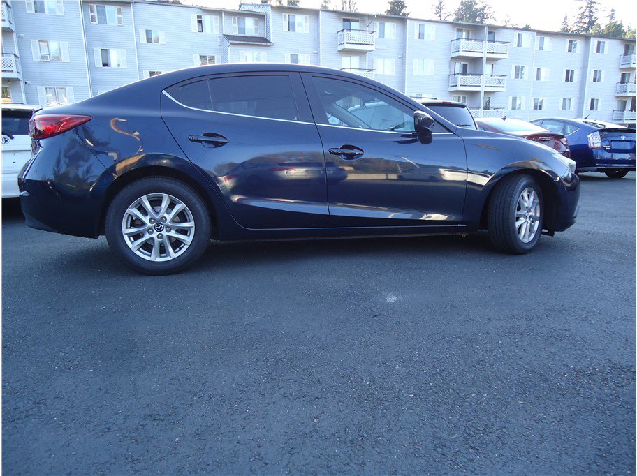 Used 2014 MAZDA MAZDA3 i Touring w/ Technology Package FWD image 5