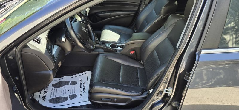 Used 2016 Acura ILX w/ Technology Plus Package FWD image 16