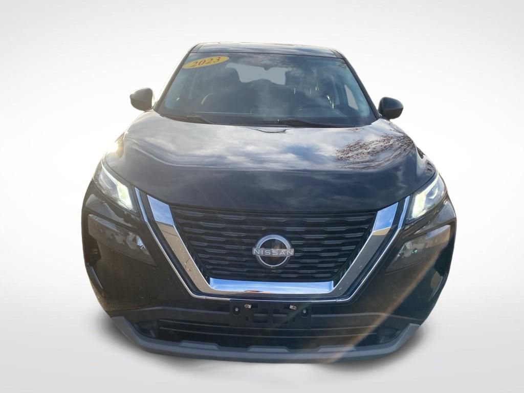 Used 2023 Nissan Rogue S video 2