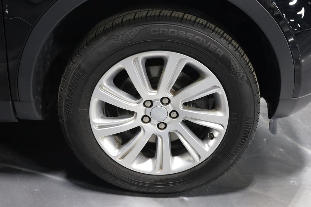 Used 2017 Land Rover Discovery Sport SE AWD/4WD image 36