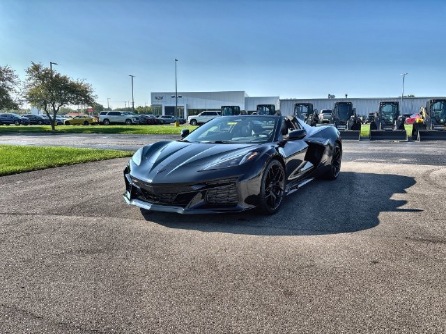 Used 2026 Chevrolet Corvette Z06 w/ Stealth Interior Trim Package RWD image 9