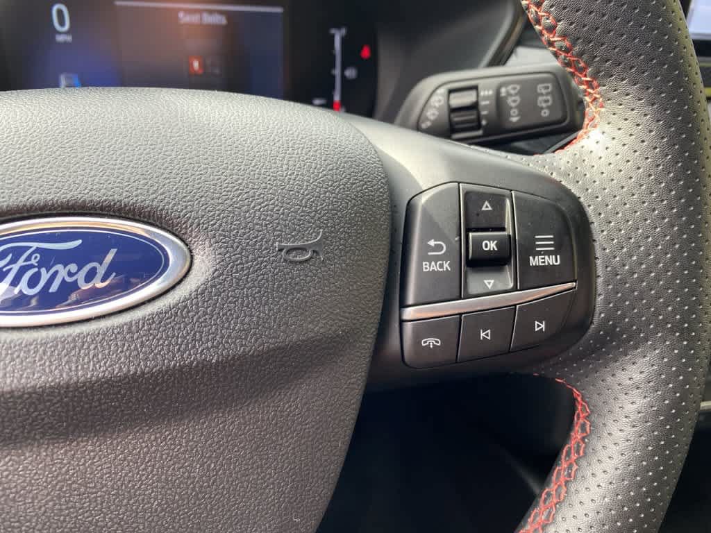 Used 2025 Ford Escape ST-Line Select AWD/4WD image 21