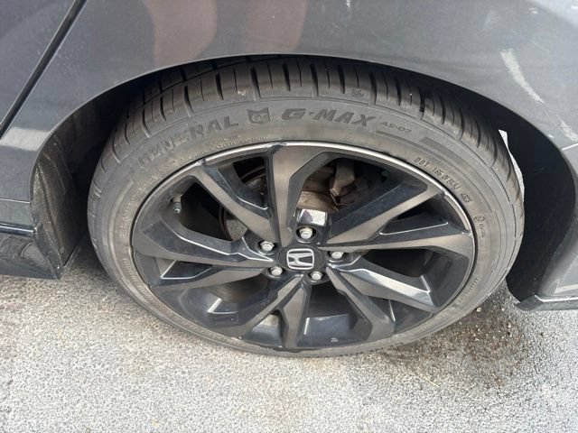 Used 2018 Honda Civic Sport image 11