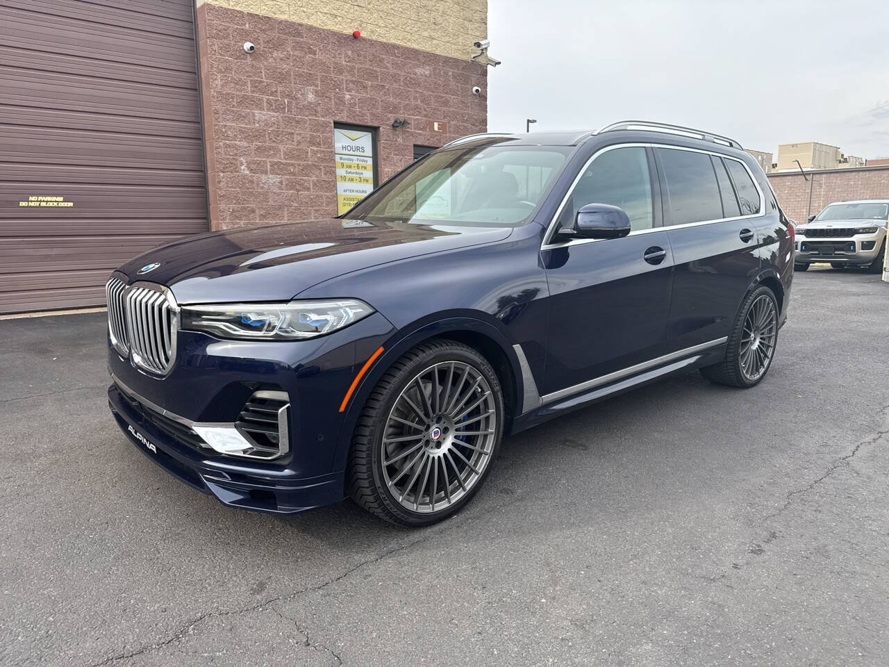 Used 2021 BMW ALPINA XB7 AWD/4WD image 4