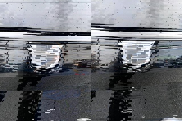 Used 2023 Cadillac Escalade Sport Platinum w/ LPO, ONYX Package image 32