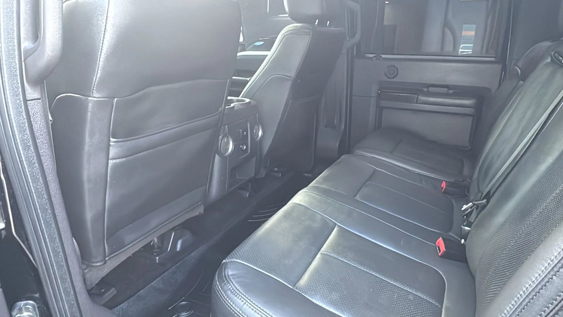 Used 2016 Ford F250 Platinum w/ FX4 Off-Road Package image 26