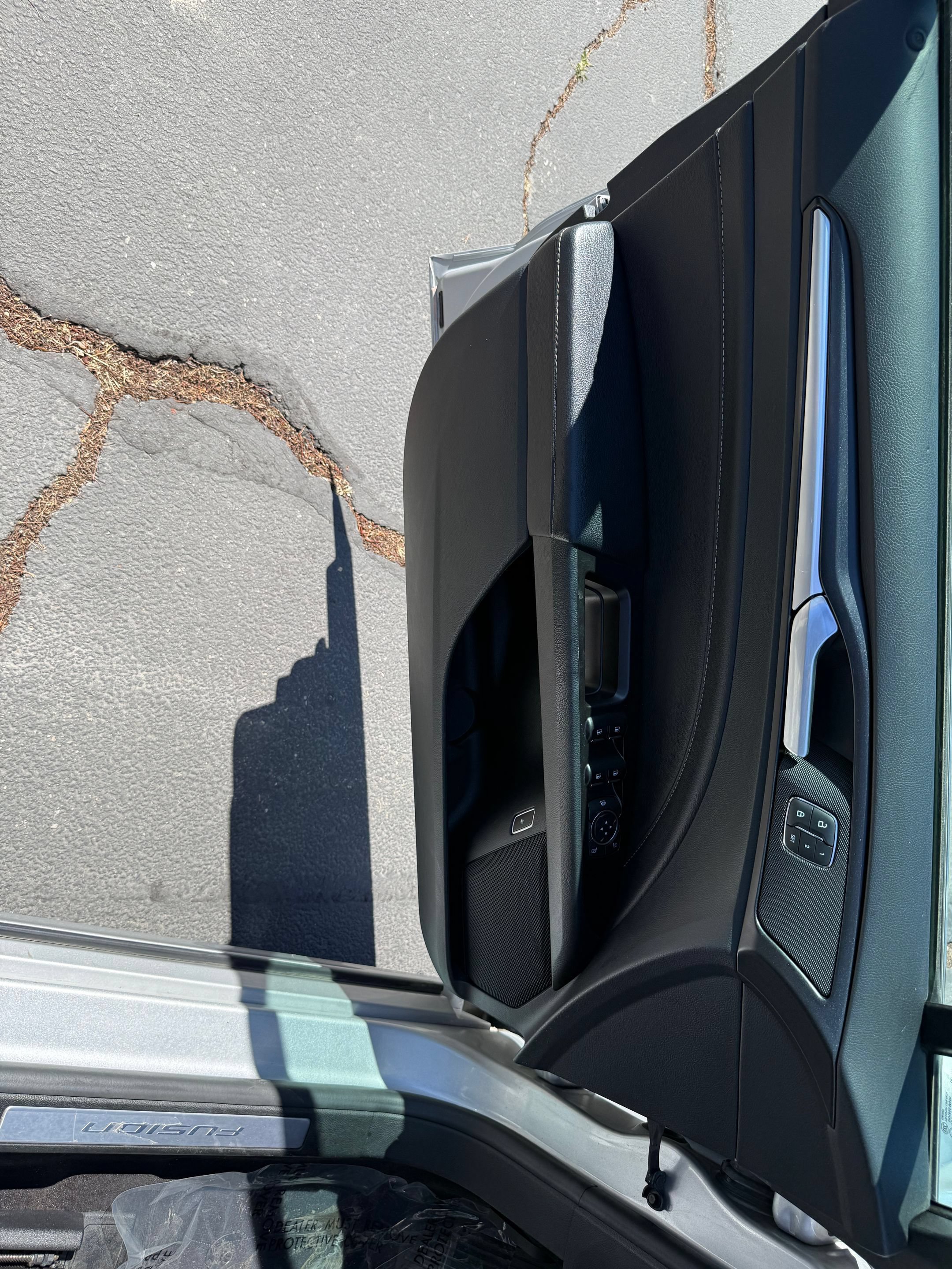 Used 2019 Ford Fusion Energi Titanium FWD image 10
