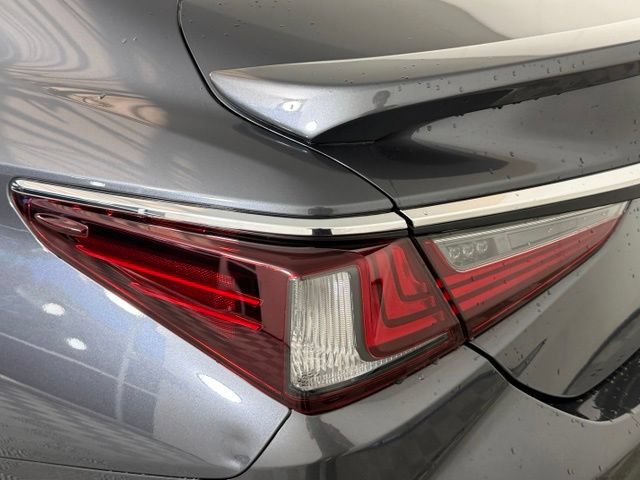 Certified 2025 Lexus ES 300h w/ Technology Package FWD image 15