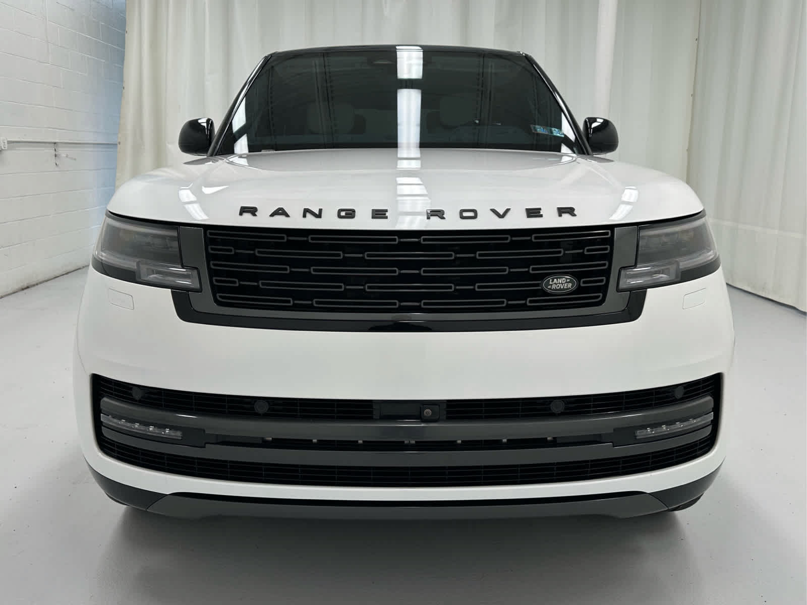 Used 2024 Land Rover Range Rover Long Wheelbase Autobiography AWD/4WD image 5