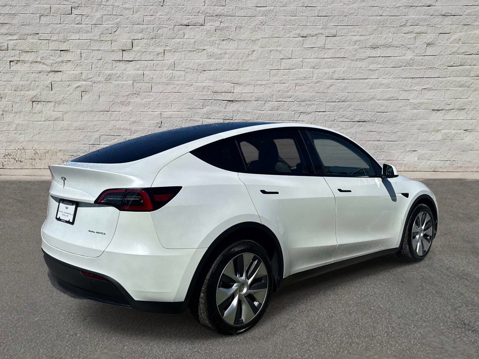 Used 2024 Tesla Model Y Long Range image 5