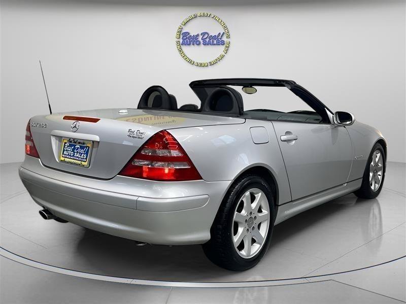 Used 2002 Mercedes-Benz SLK 230 image 10