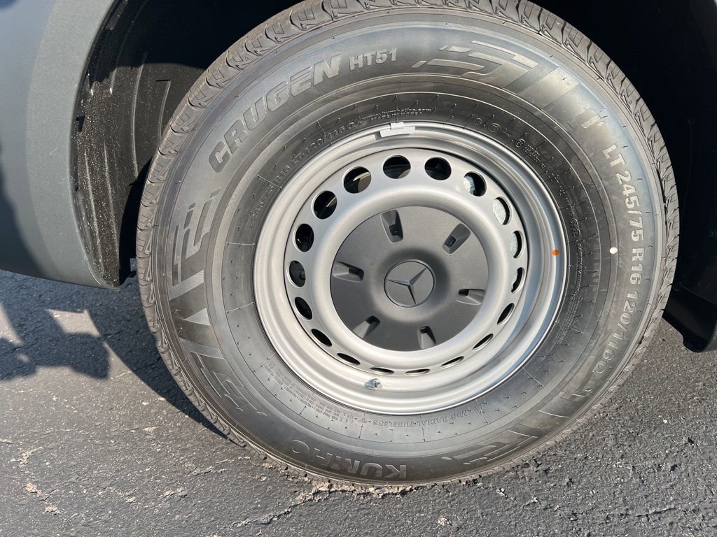 New 2025 Mercedes-Benz Sprinter 2500 image 4