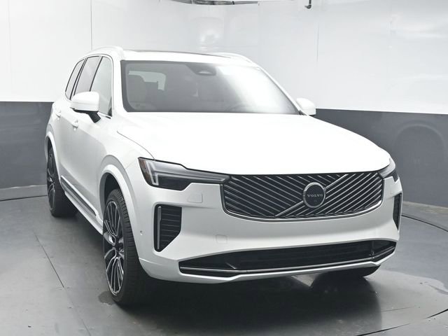 Used 2026 Volvo XC90 B6 Plus w/ Protection Package Premier AWD/4WD image 2