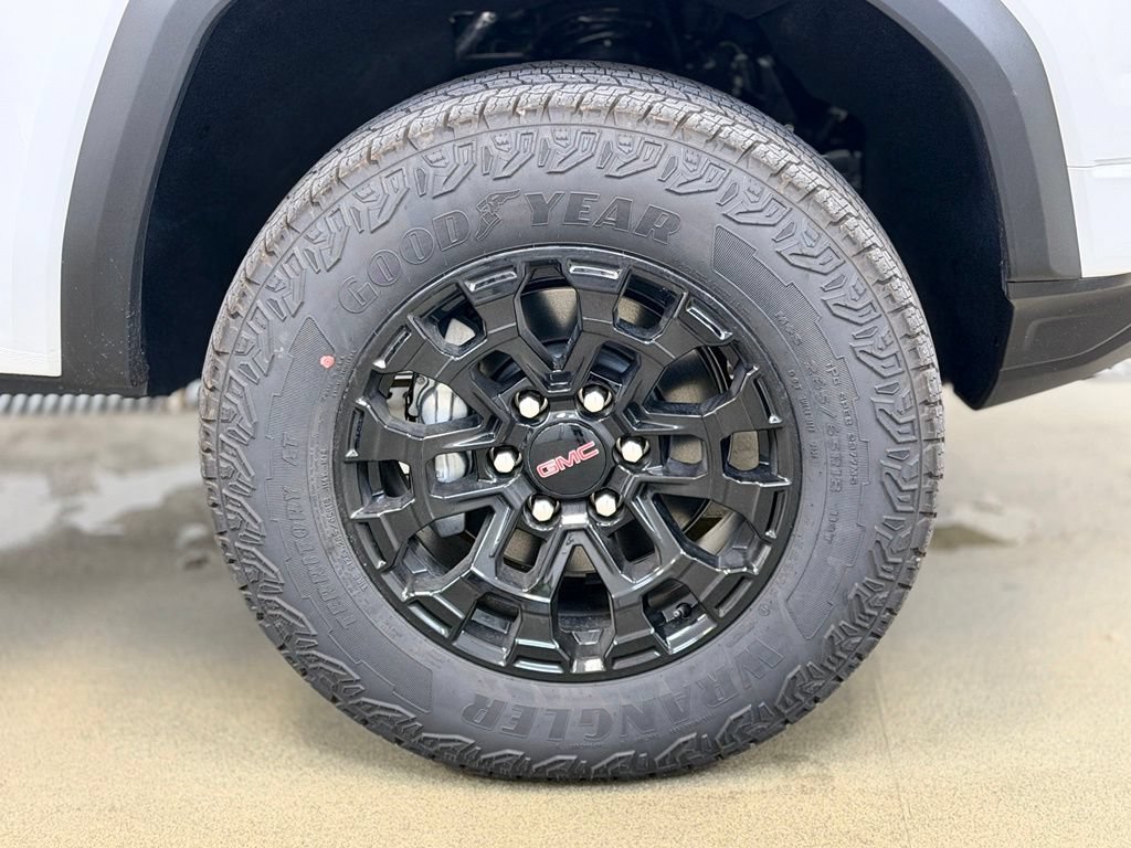 New 2026 GMC Canyon Elevation RWD image 4