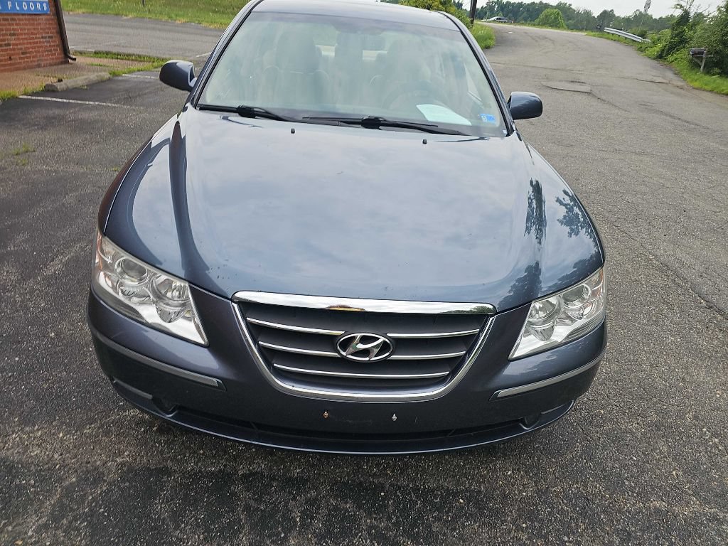Used 2010 Hyundai Sonata Limited w/ Navigation Pkg 6 FWD image 2