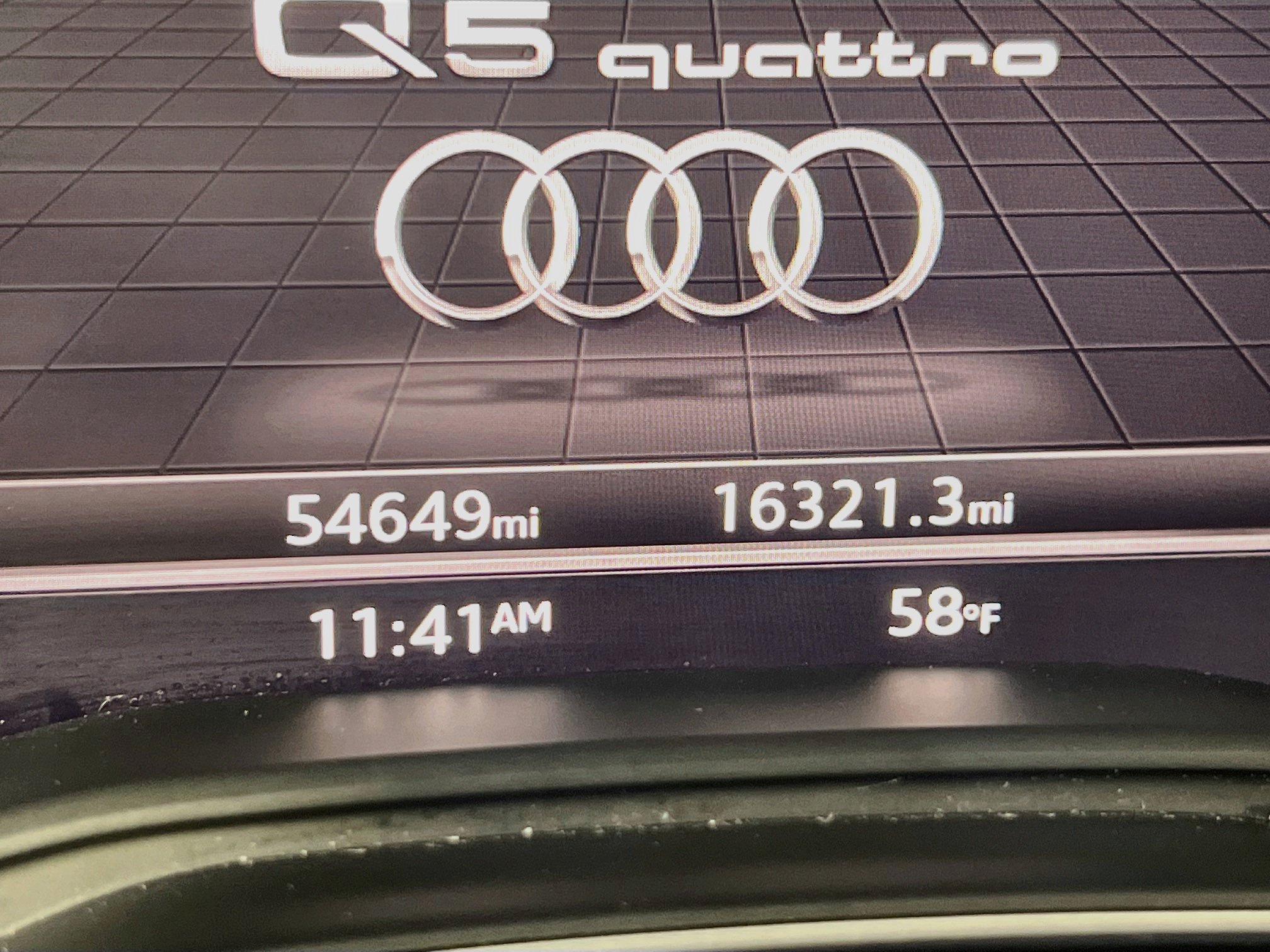 Used 2018 Audi Q5 2.0T Premium Plus w/ Premium Plus Package AWD/4WD image 12