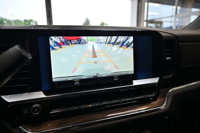 Used 2023 Chevrolet Silverado 1500 LT AWD/4WD image 17