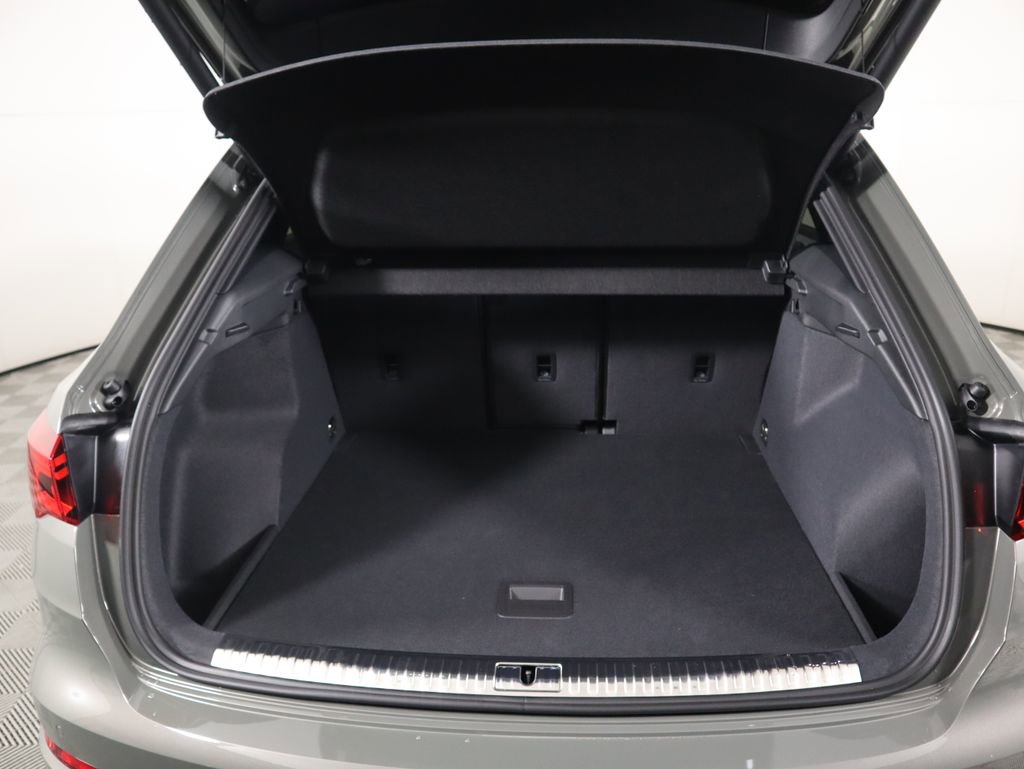 Used 2025 Audi Q3 2.0T Premium w/ Convenience Package image 30