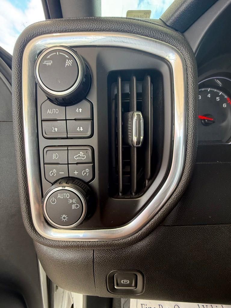 Used 2019 Chevrolet Silverado 1500 RST w/ All-Star Edition image 34