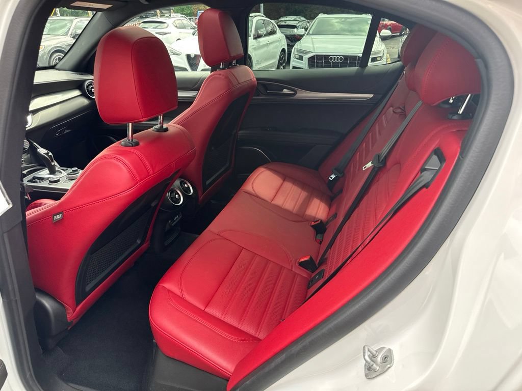Used 2023 Alfa Romeo Stelvio Veloce AWD/4WD image 51