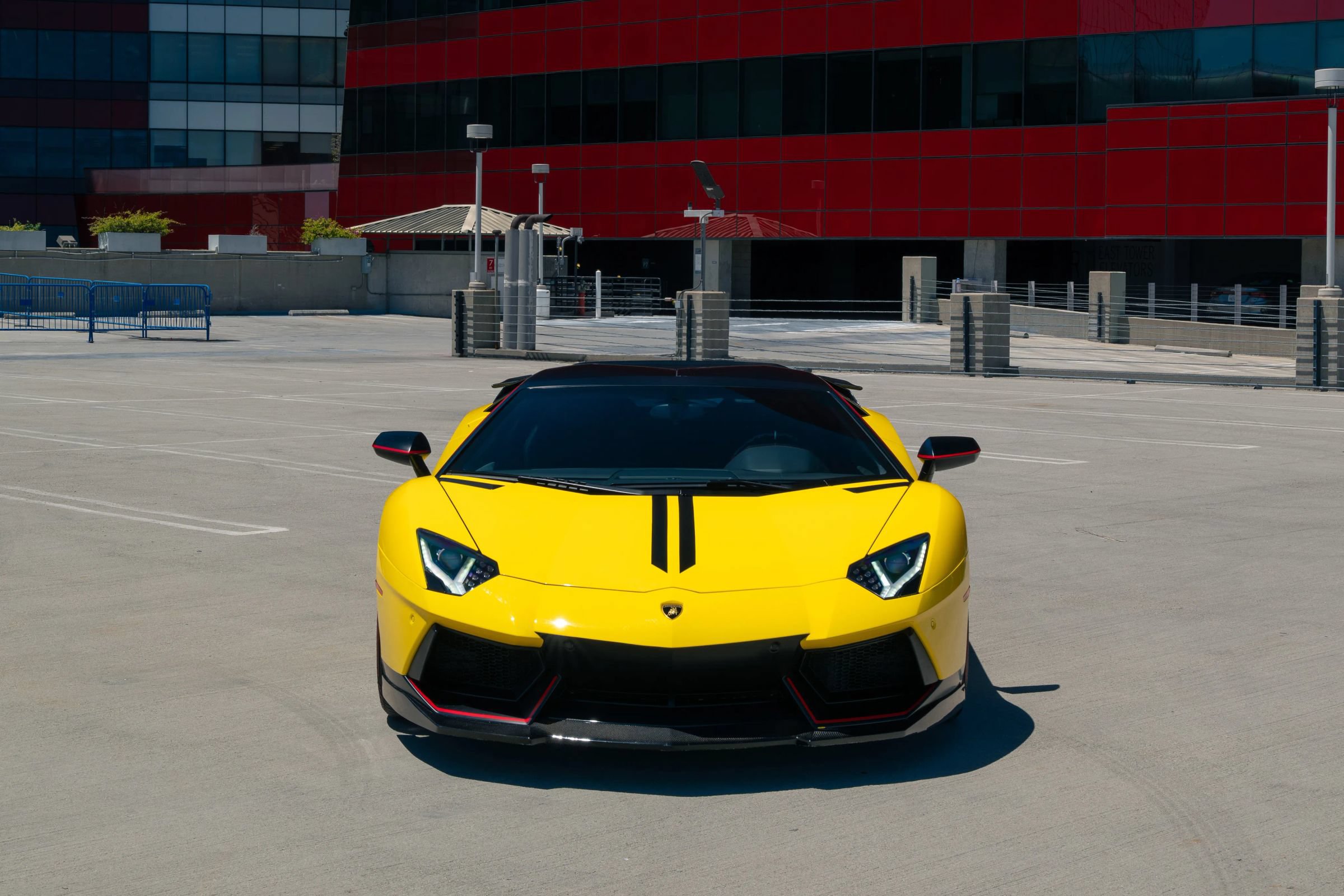 Used 2016 Lamborghini Aventador LP 700-4 AWD/4WD image 2