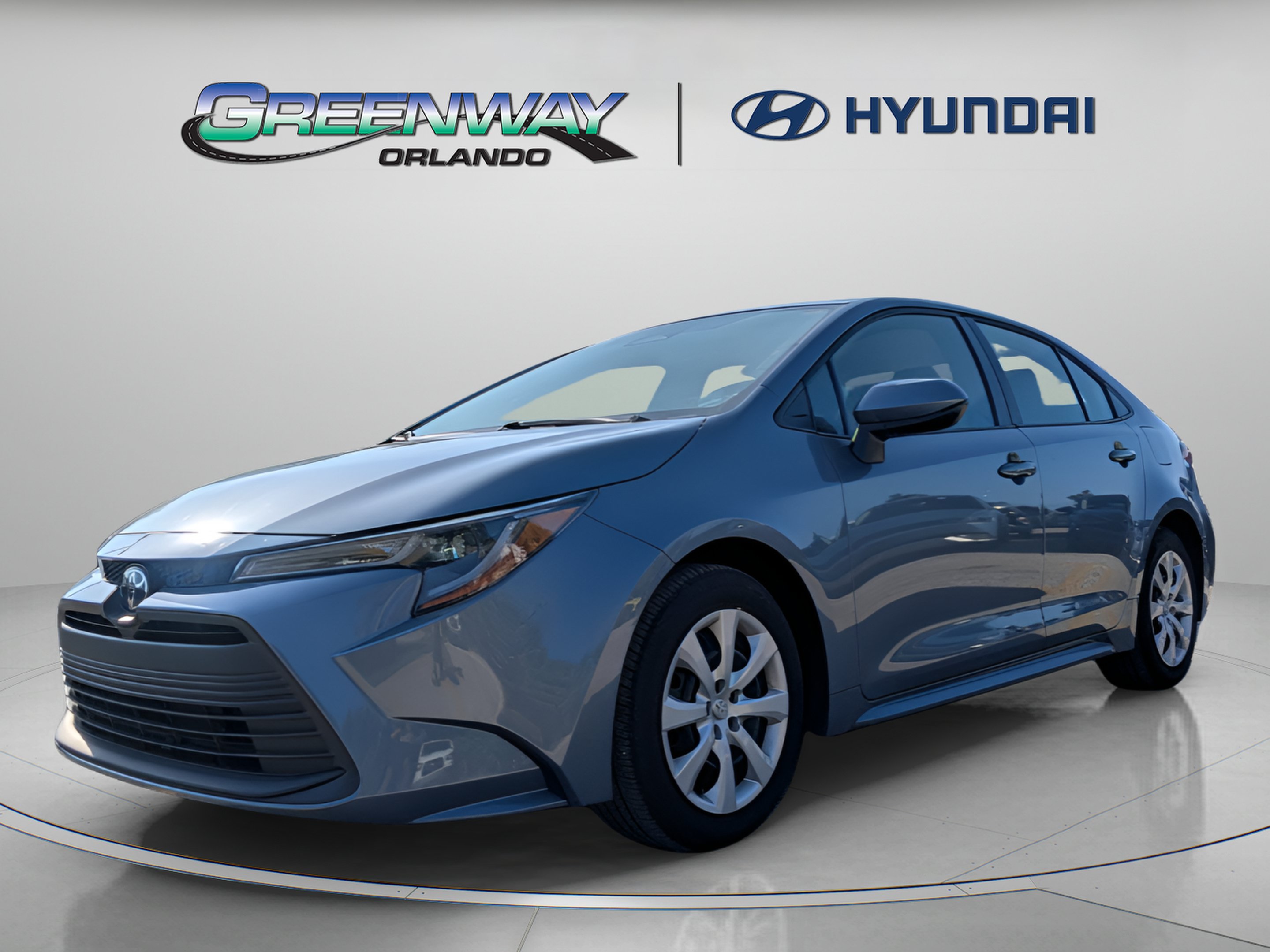 Used 2024 Toyota Corolla LE FWD image 3