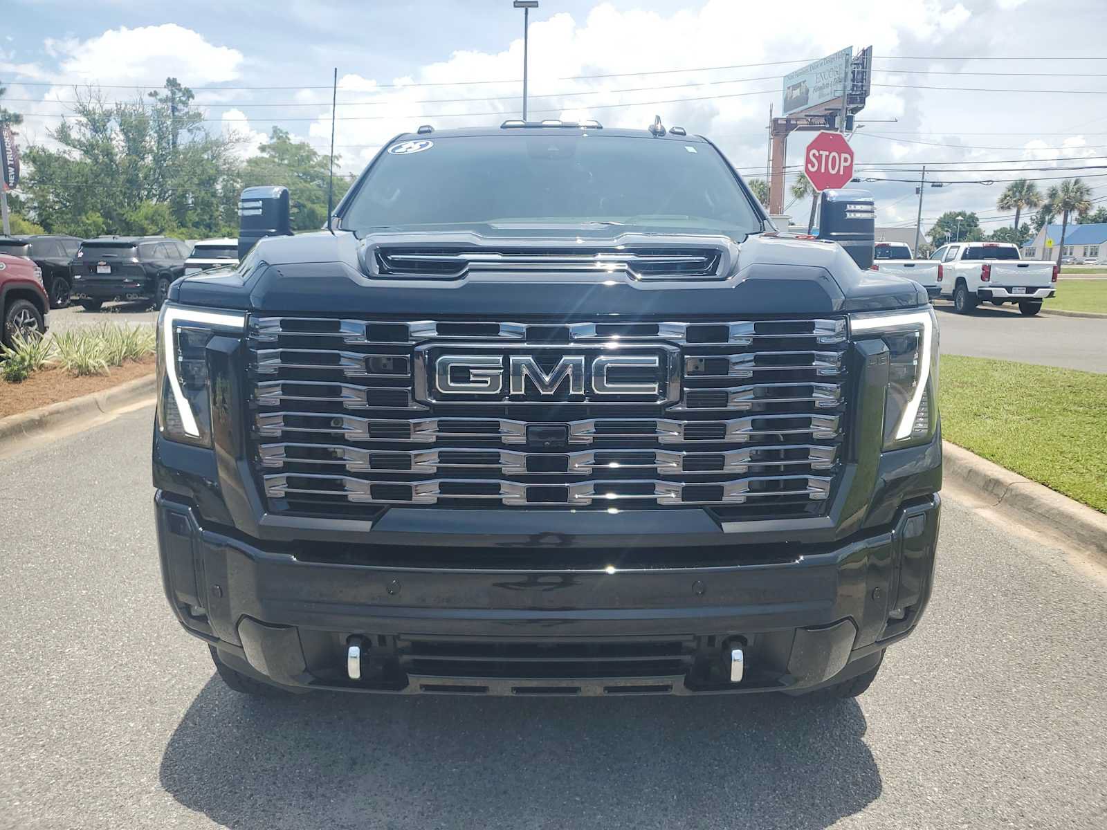 Used 2025 GMC Sierra 2500 Denali Ultimate AWD/4WD image 10