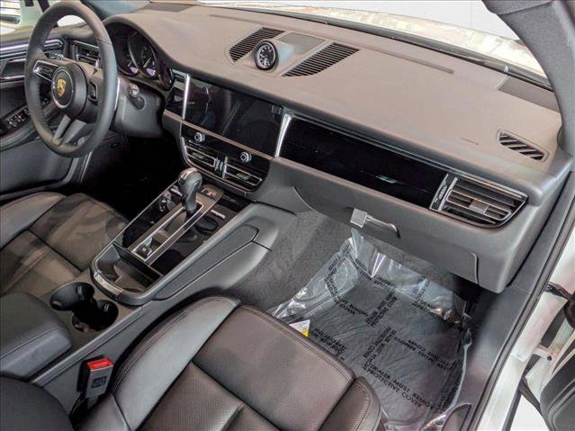 New 2025 Porsche Macan image 26