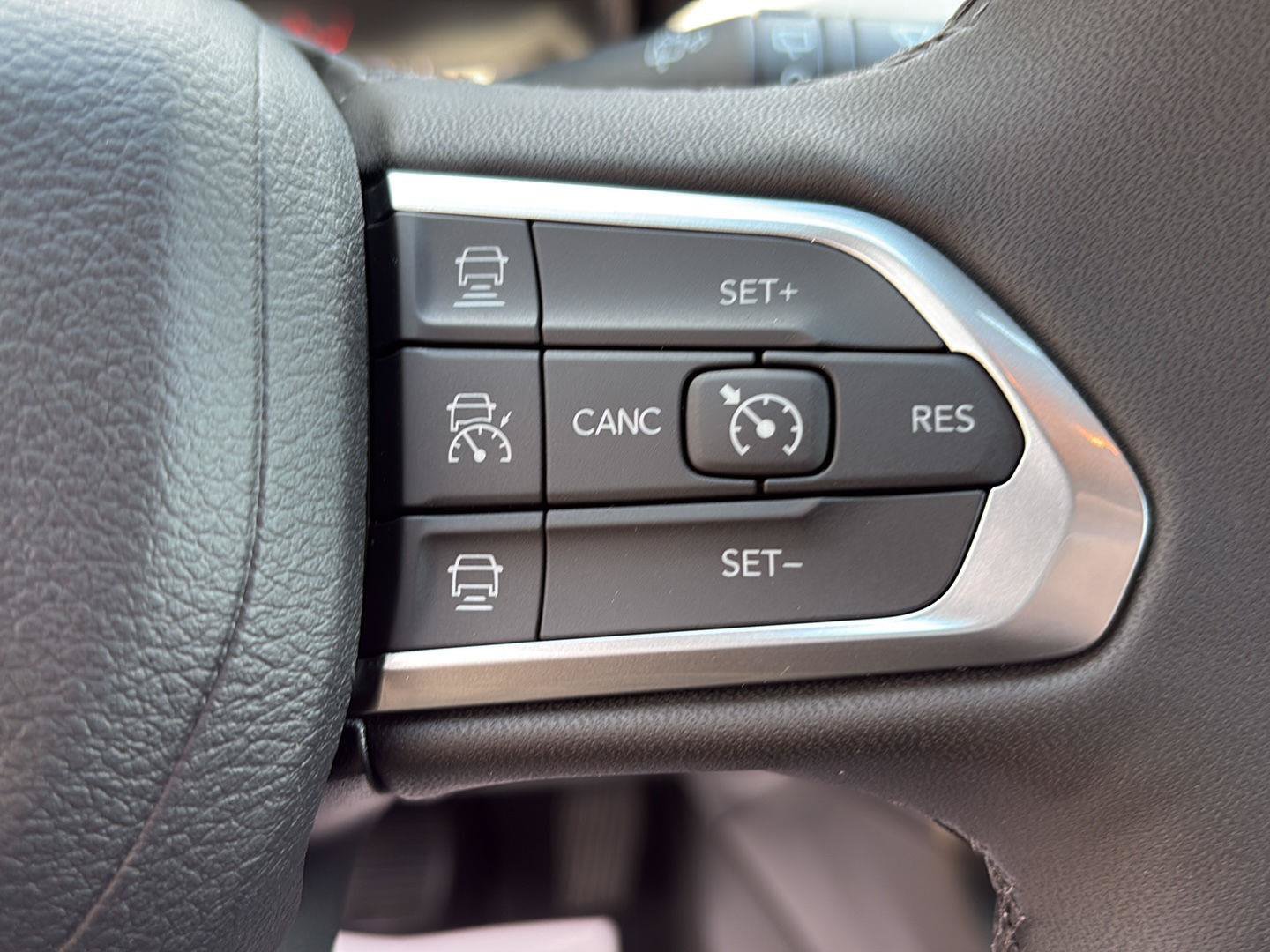 New 2026 Jeep Compass Limited AWD/4WD image 11