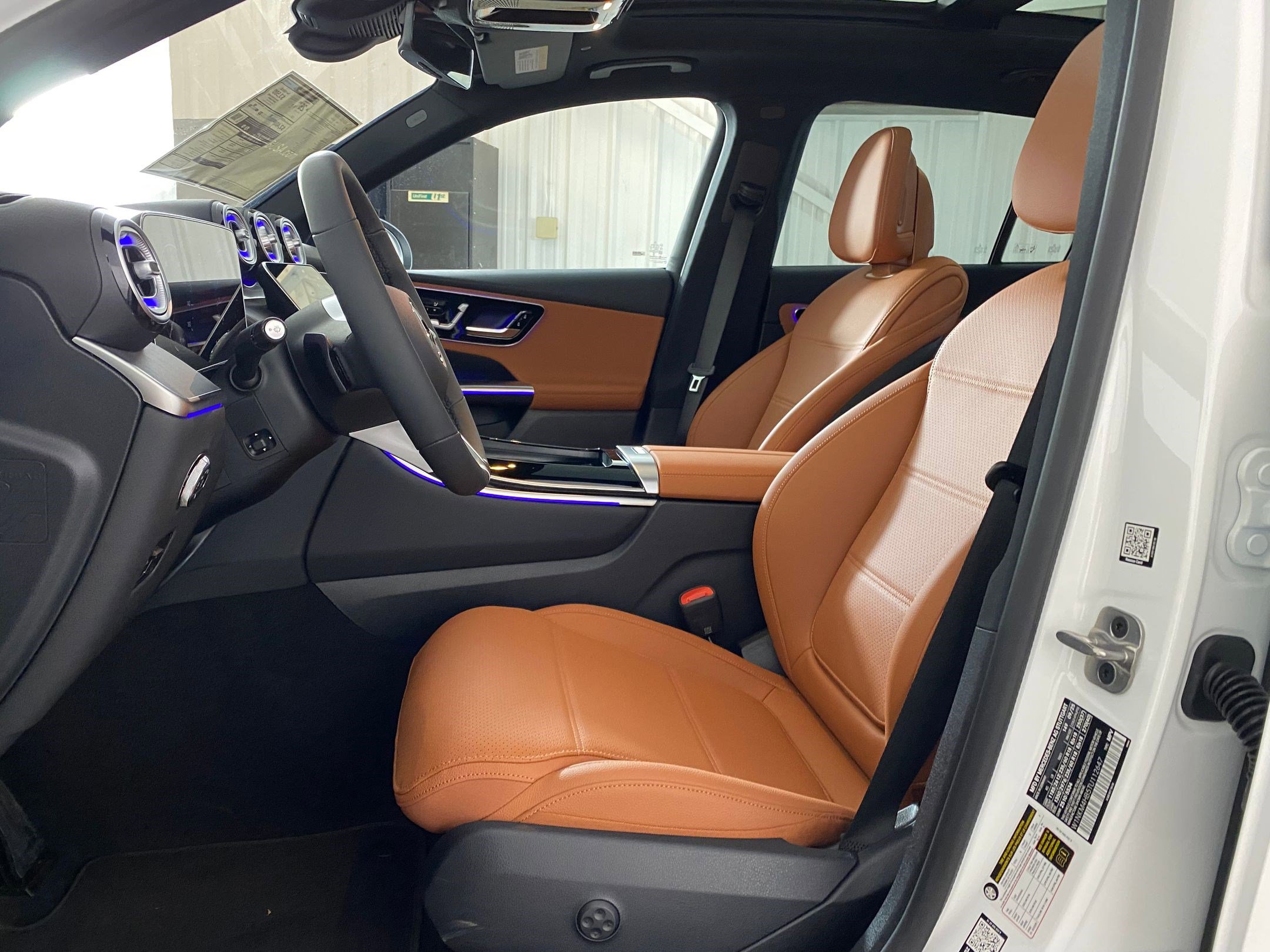 Used 2026 Mercedes-Benz GLC 300 4MATIC image 4