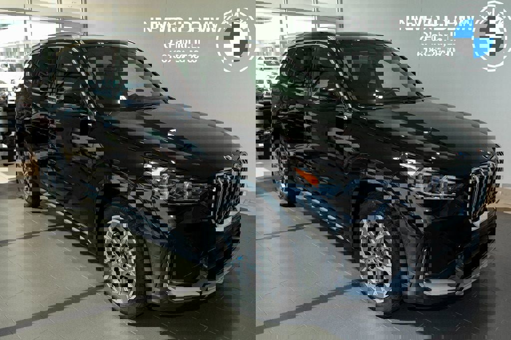 Used 2025 BMW X1 xDrive28i w/ Technology Package image 1