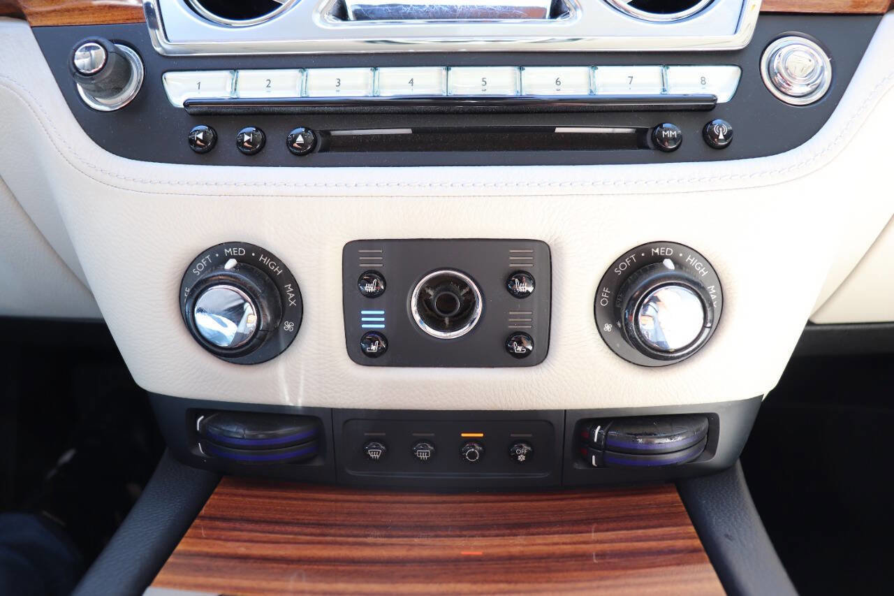 Used 2010 Rolls-Royce Ghost image 18