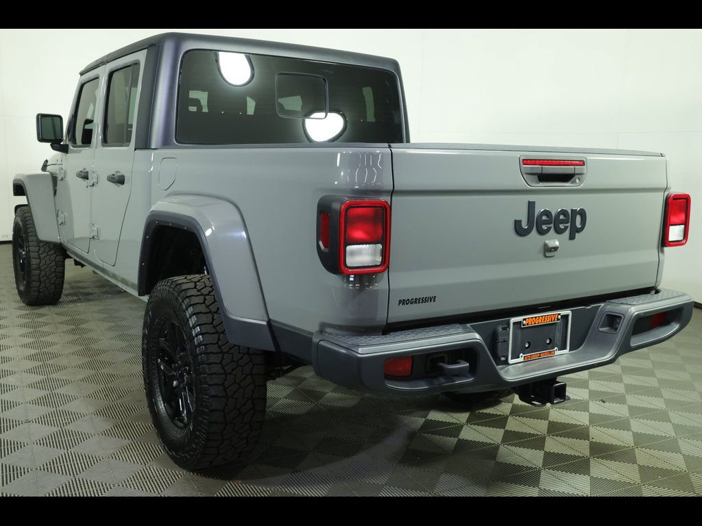 Used 2022 Jeep Gladiator Sport AWD/4WD image 4