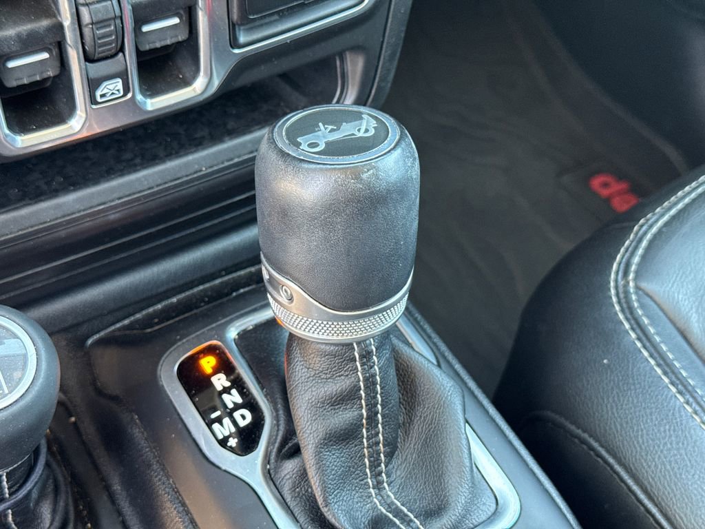 Used 2018 Jeep Wrangler Unlimited Sahara image 29