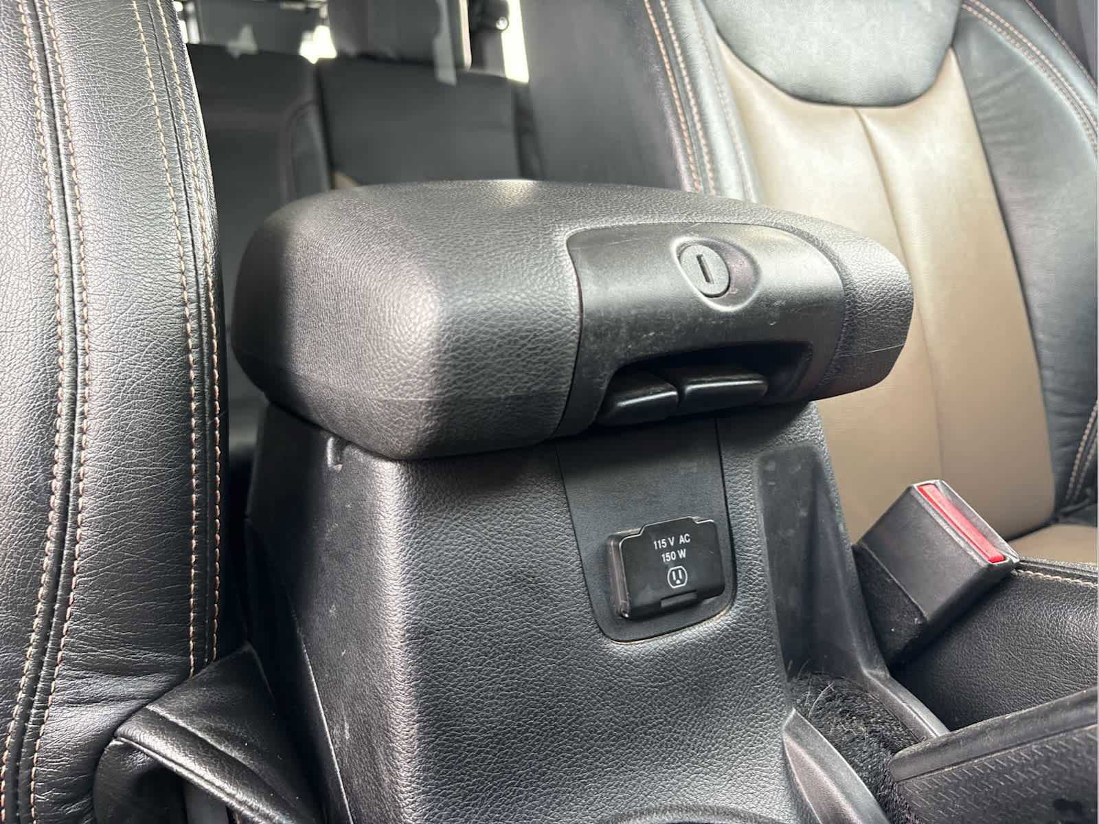 Used 2014 Jeep Wrangler Unlimited Rubicon w/ Connectivity Group image 45