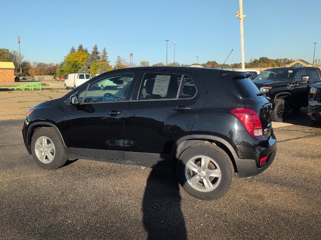 Used 2020 Chevrolet Trax LS w/ Tint and Cruise Package FWD image 4