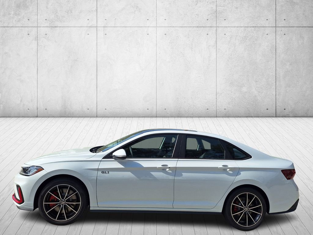 Used 2025 Volkswagen Jetta GLI Autobahn image 2