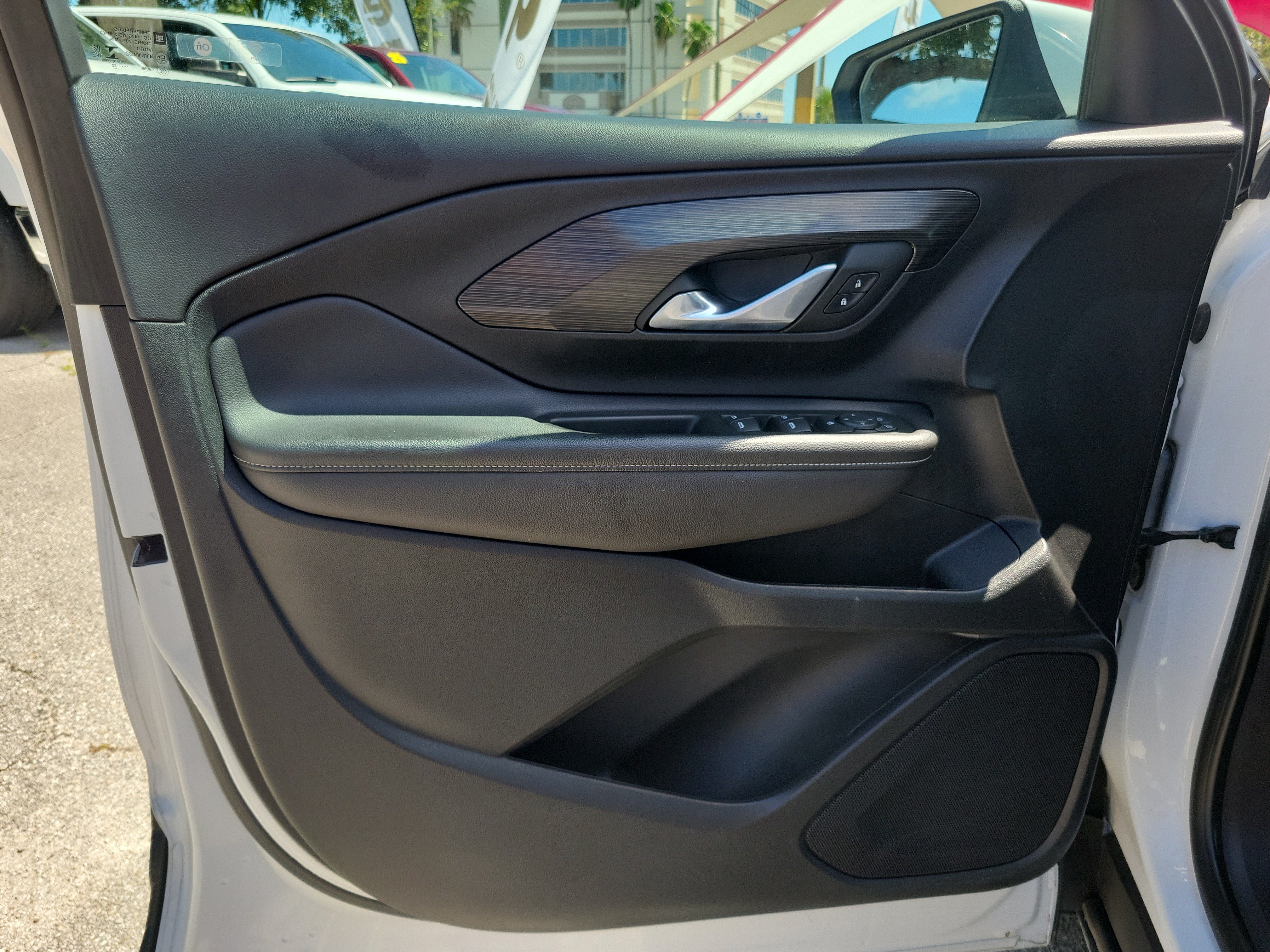 Used 2022 GMC Terrain SLE w/ Driver Convenience Package FWD image 14