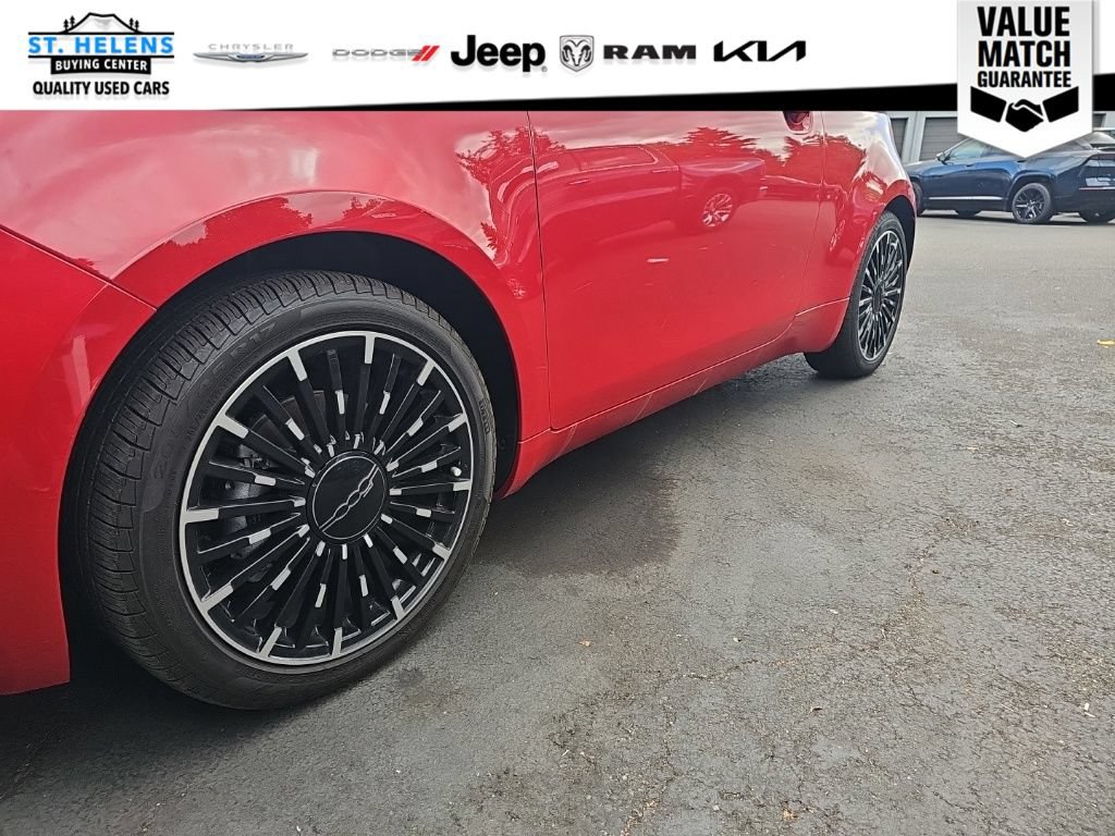 Used 2024 FIAT 500 e (RED) FWD image 7