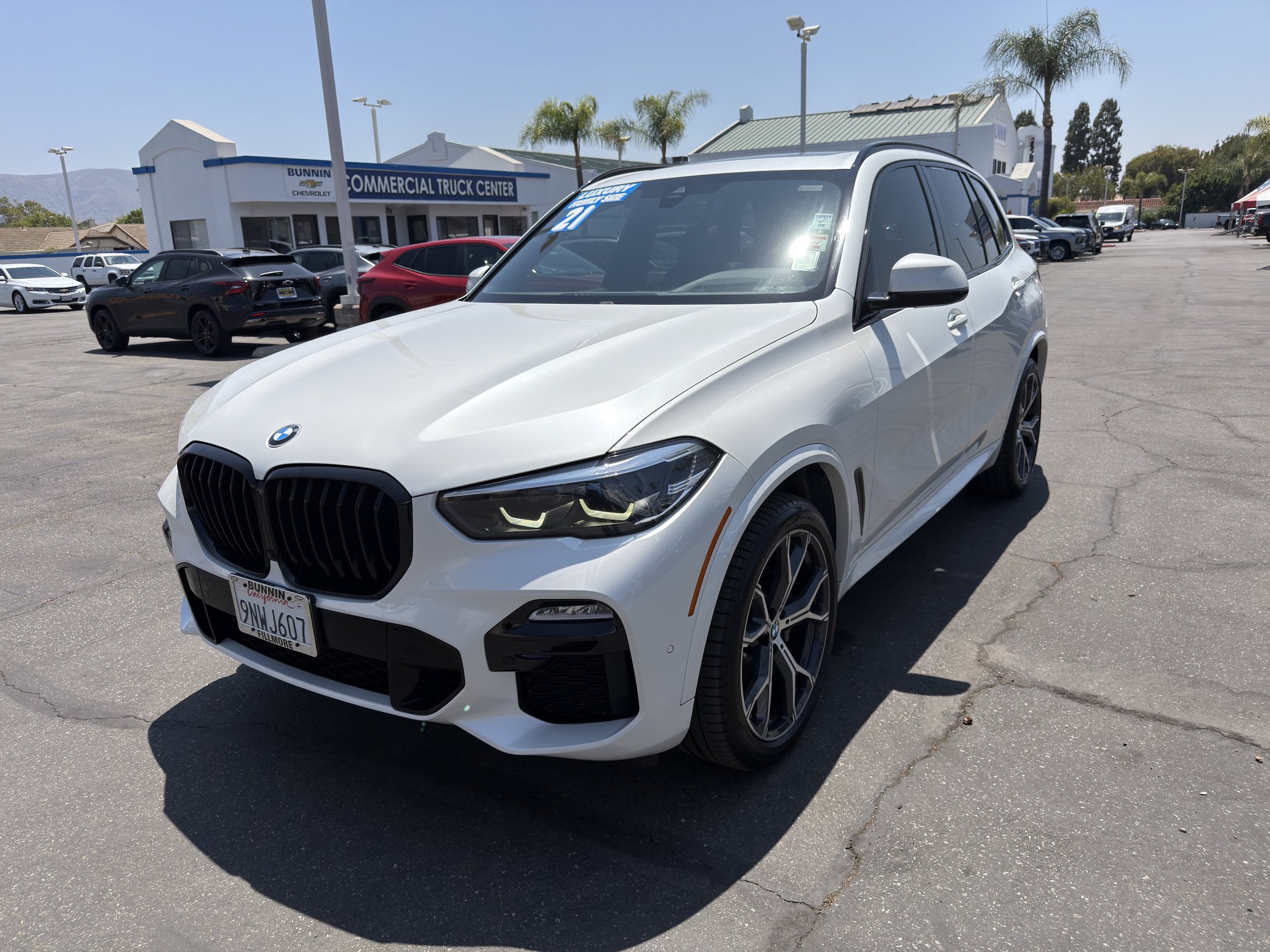 Used 2021 BMW X5 xDrive40i w/ M Sport Package AWD/4WD image 4