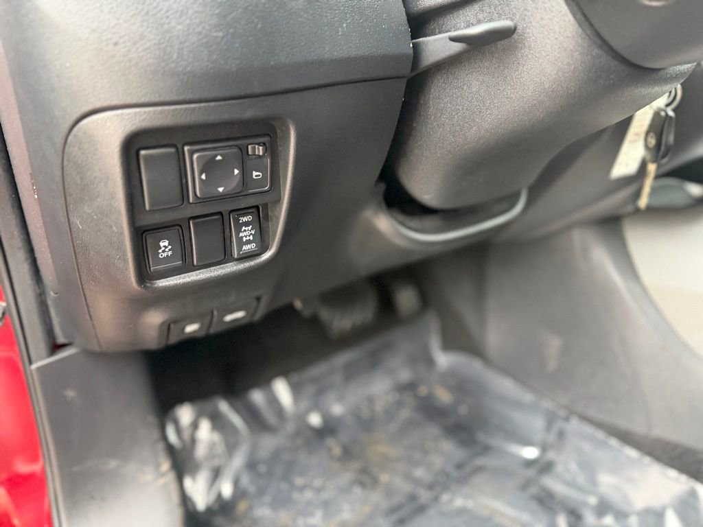 Used 2013 Nissan Juke S AWD/4WD image 19