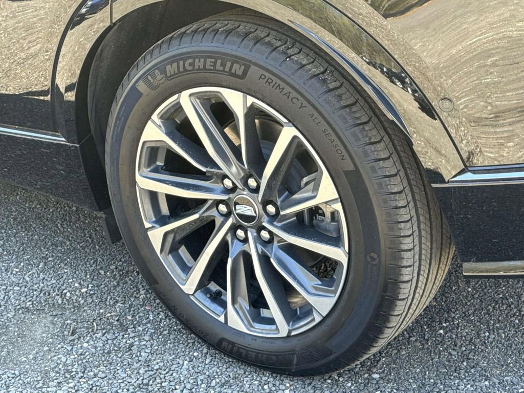 Used 2025 Cadillac Lyriq Sport image 12