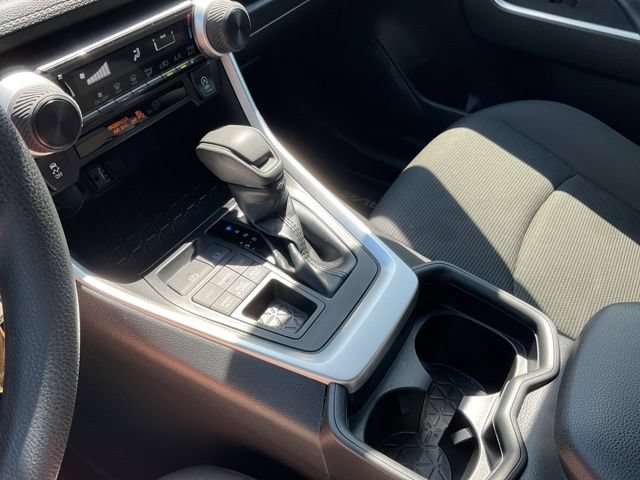 Used 2019 Toyota RAV4 LE AWD/4WD image 31