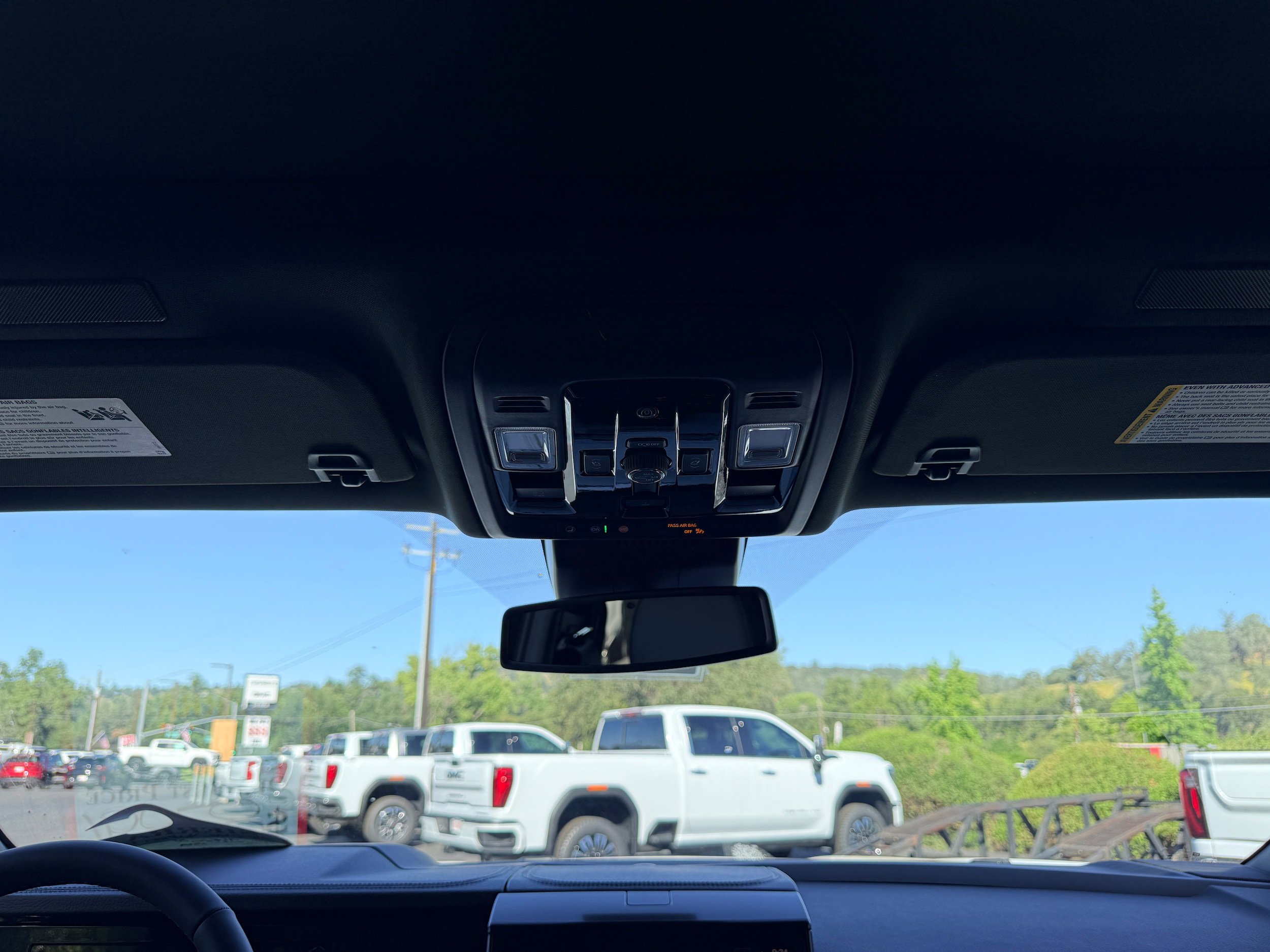New 2026 GMC Yukon Denali w/ Sun & Power Step Package AWD/4WD image 20