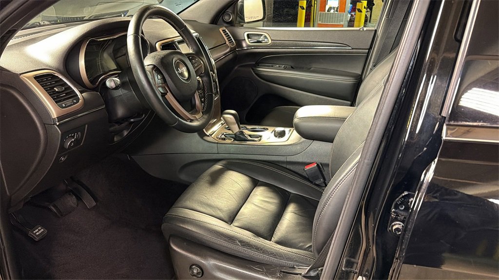 Used 2017 Jeep Grand Cherokee Limited image 26