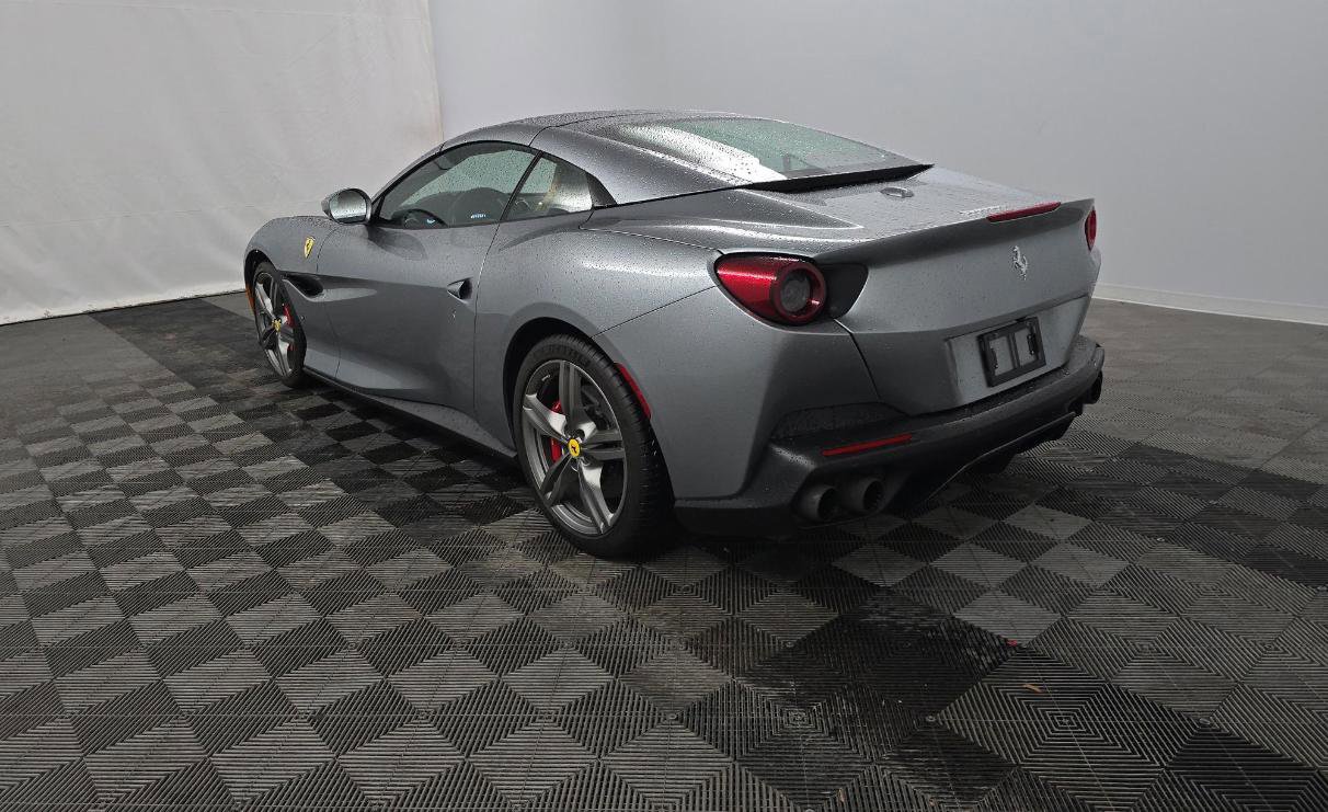 Used 2019 Ferrari Portofino image 7